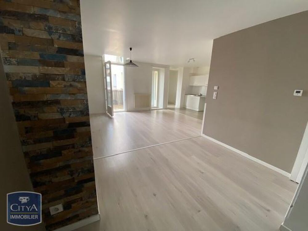 EXCLUSIVITÉ - GRAND APPARTEMENT 3 PIÈCES En location : à....