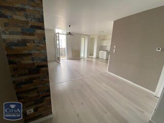  Appartement à louer 3 pièces 84 m²