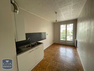  Appartement à louer 4 pièces 88 m²