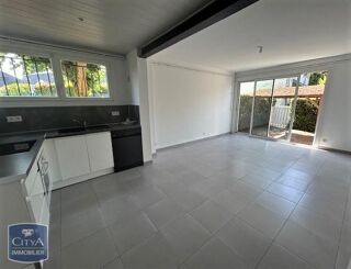  Appartement à louer 3 pièces 64 m²