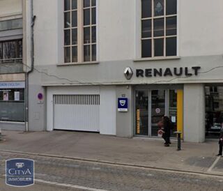  Parking / Garage à louer 