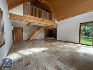  Maison à louer 6 pièces 153 m²