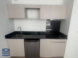  Appartement à louer 1 pièce 32 m²
