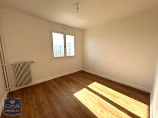  Appartement à louer 3 pièces 64 m²