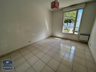  Appartement à louer 3 pièces 65 m²