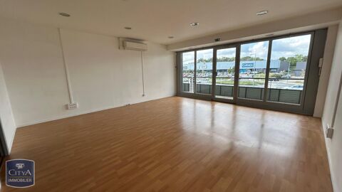 A louer : Local commercial dans la zone commerciale d... 1176 25000 Besancon