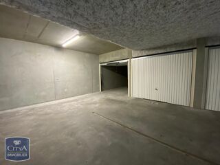  Parking / Garage � louer 