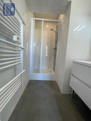  Appartement à louer 1 pièce 33 m²