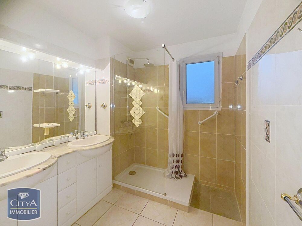 location Appartement - 3 pièce(s) - 72 m² Saint-Raphaël (83700)