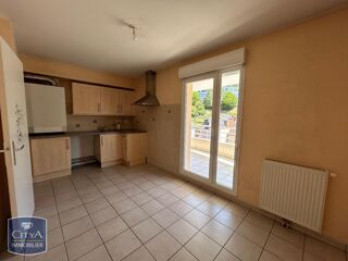  Appartement à louer 3 pièces 83 m²