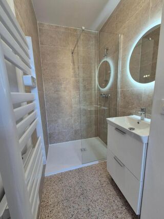  Appartement à louer 1 pièce 28 m²