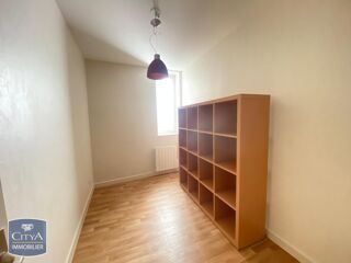  Appartement à louer 3 pièces 73 m²
