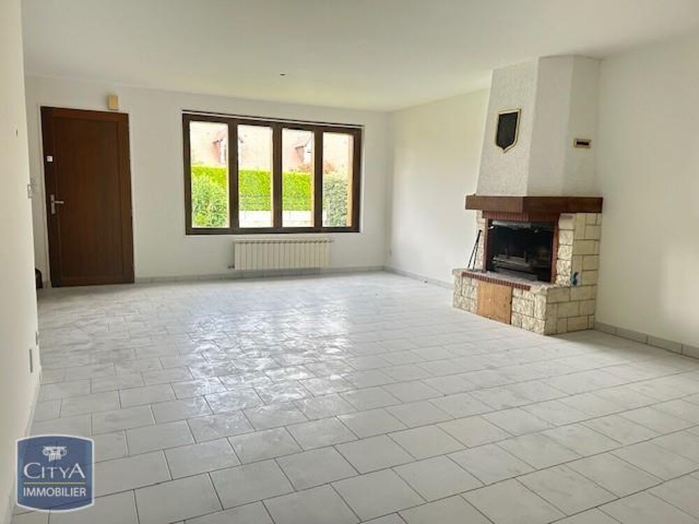 À LOUER : Maison T6 située à Herbault, dans le départeme....