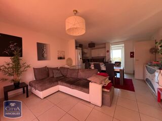  Appartement à louer 4 pièces 79 m²