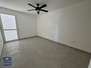  Appartement à louer 4 pièces 115 m²