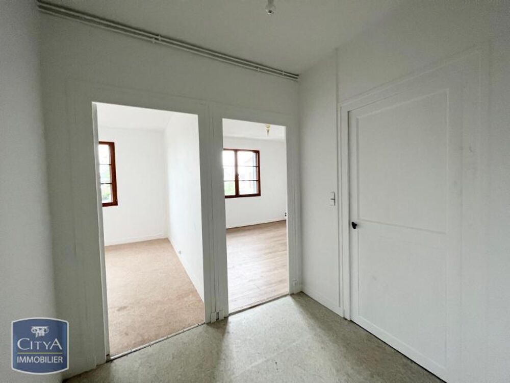location Appartement - 2 pièce(s) - 52 m² Fleury-les-Aubrais (45400)
