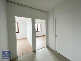 location Appartement - 2 pièce(s) - 52 m² Fleury-les-Aubrais (45400)