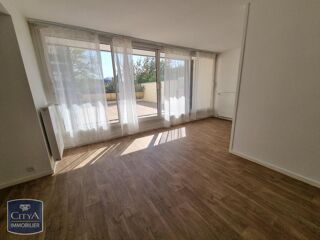  Appartement à louer 3 pièces 86 m²