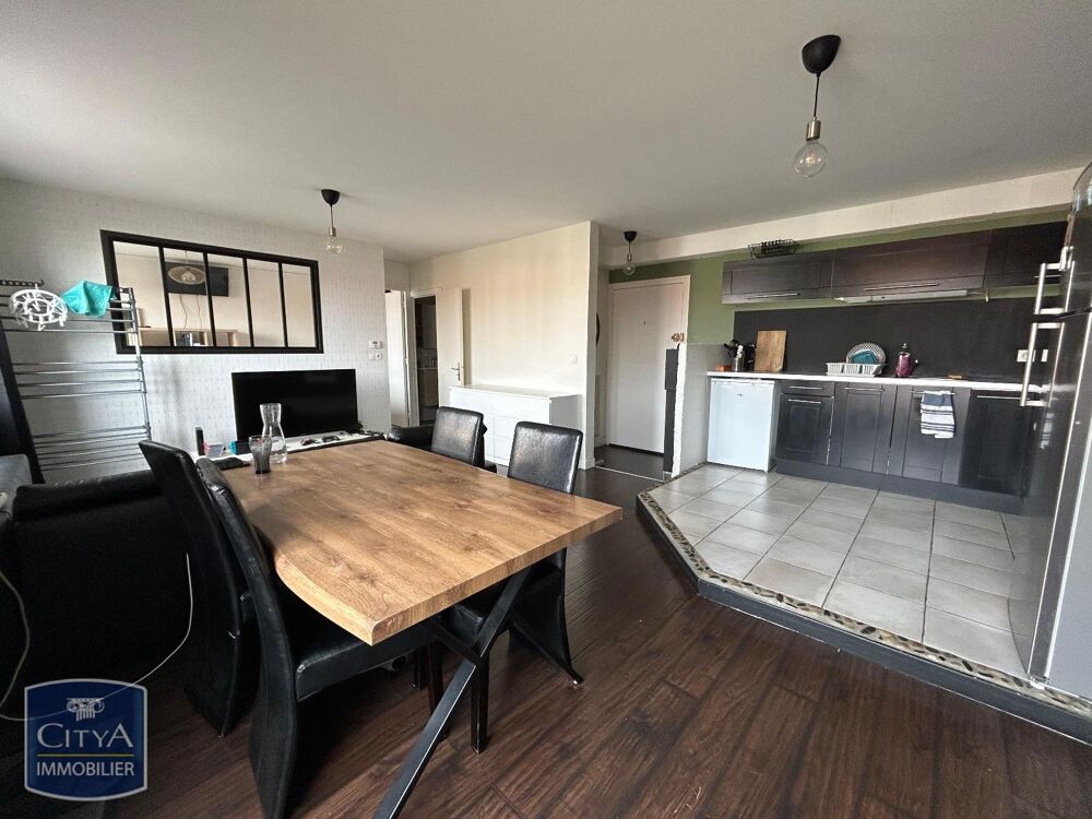 À LOUER : Appartement T2 à Saint-Étienne, situé dans un ....