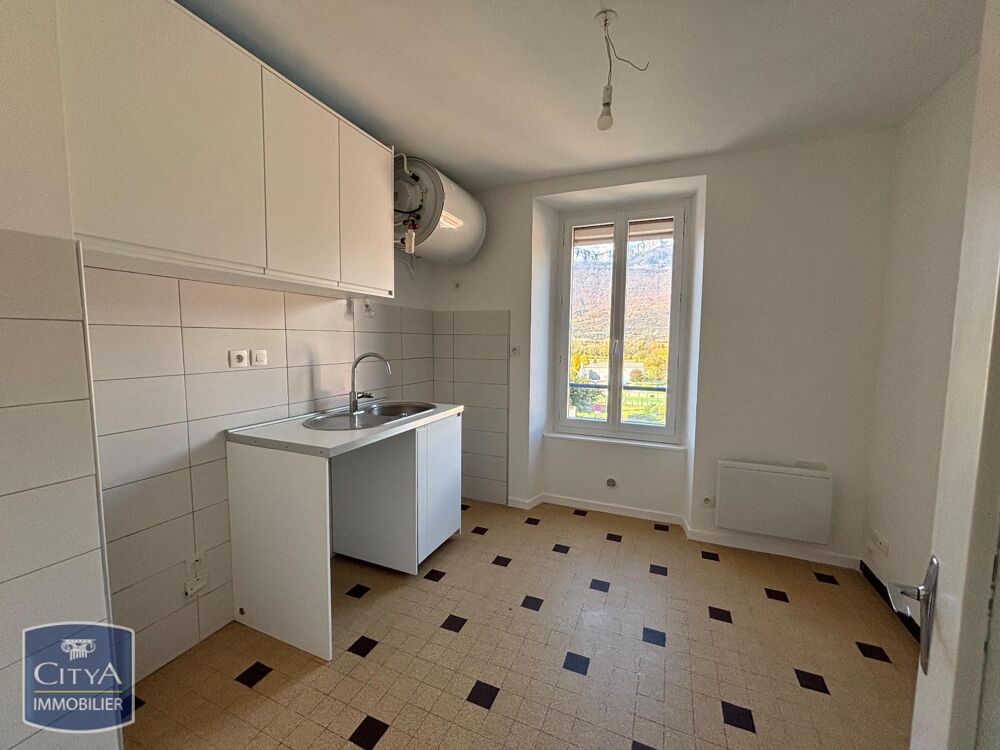 À LOUER : Appartement T1 situé à Goncelin, dans le dépar....