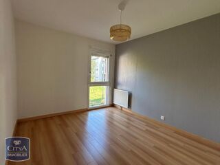  Appartement à louer 4 pièces 78 m²