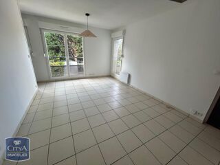  Appartement à louer 2 pièces 44 m²