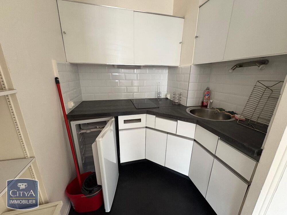À LOUER : Appartement T2 à Saint-Étienne, situé dans un ....