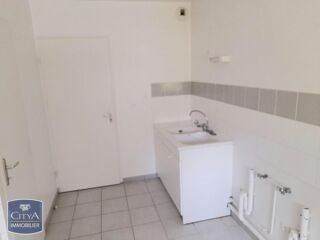  Appartement à louer 3 pièces 65 m²
