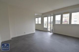  Appartement à louer 4 pièces 65 m²