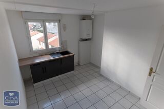  Appartement à louer 4 pièces 104 m²