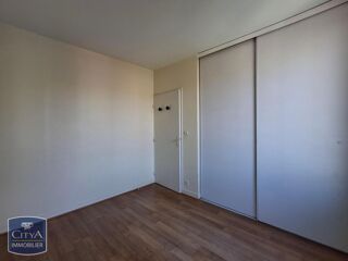  Appartement à louer 4 pièces 93 m²