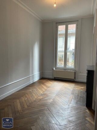  Appartement à louer 3 pièces 49 m²
