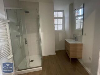  Appartement à louer 3 pièces 87 m²
