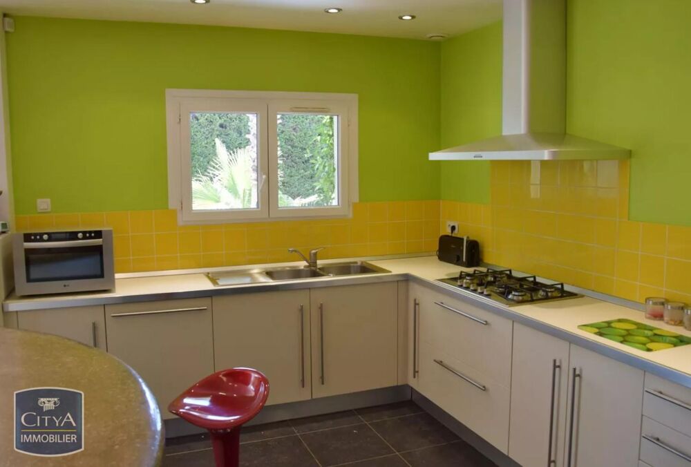 À LOUER Découvrez cette charmante maison T4 située à Mar....