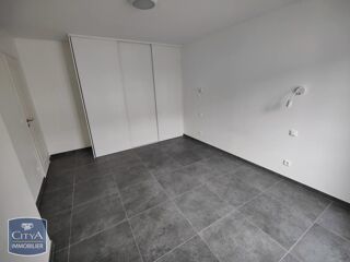  Appartement à louer 3 pièces 75 m²