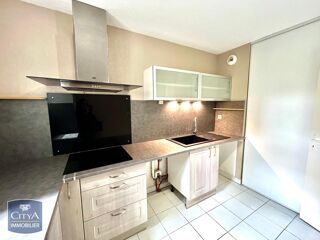  Appartement à louer 3 pièces 65 m²