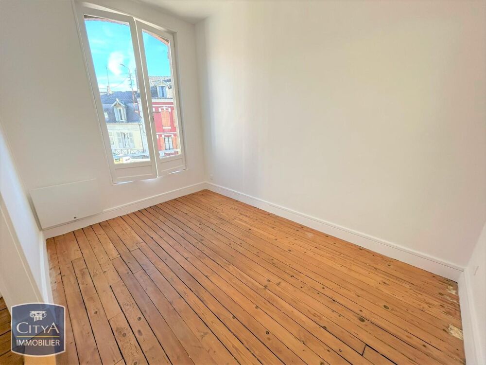 À LOUER : Découvrez cette charmante maison T6 située à L....