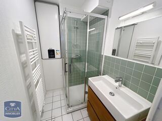  Appartement à louer 2 pièces 61 m²