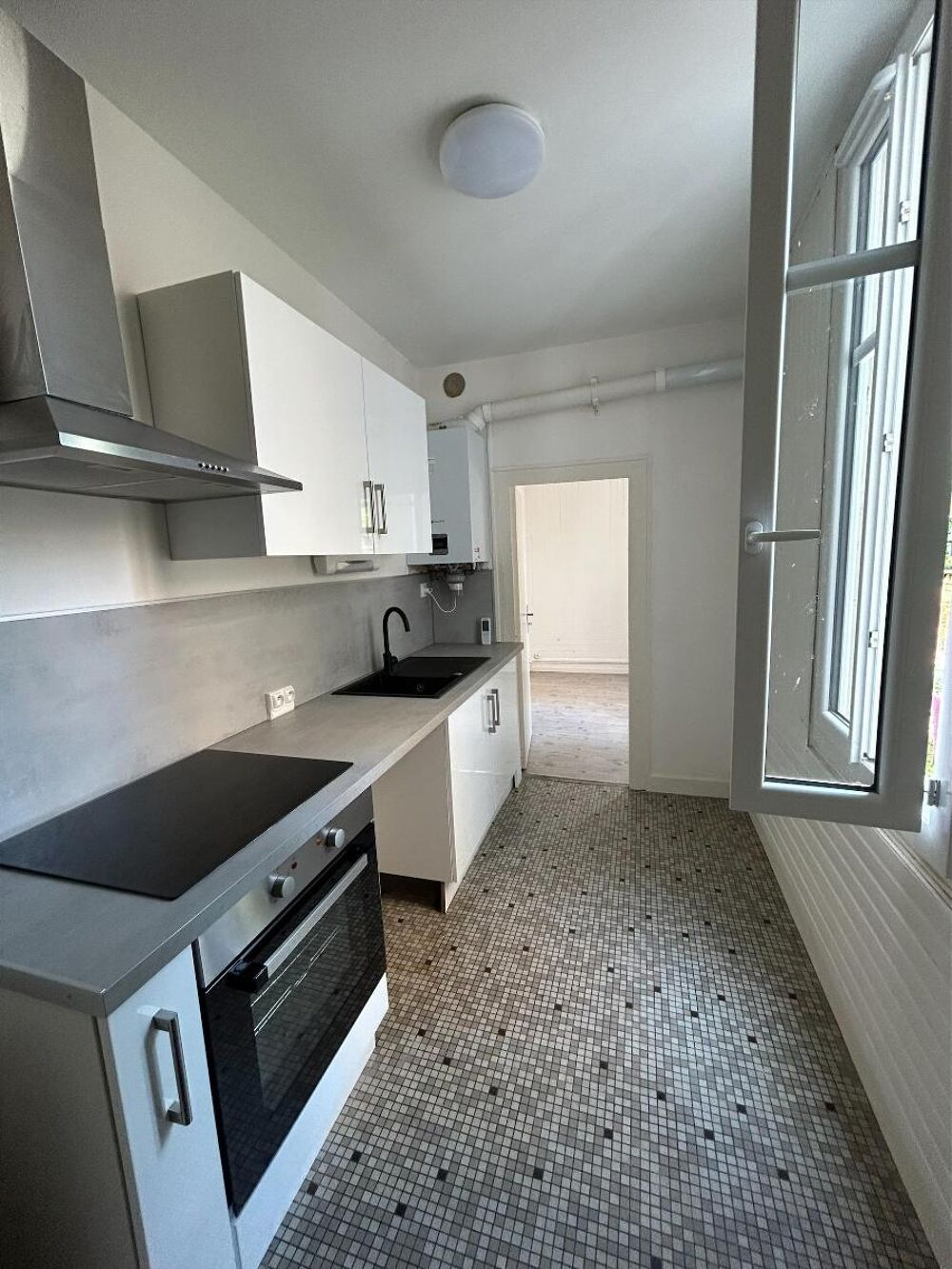 location Appartement - 3 pièce(s) - 43 m² Tours (37000)