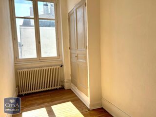  Appartement à louer 5 pièces 125 m²