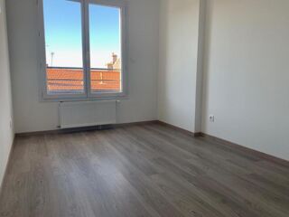  Appartement � louer 3 pi�ces 84 m�