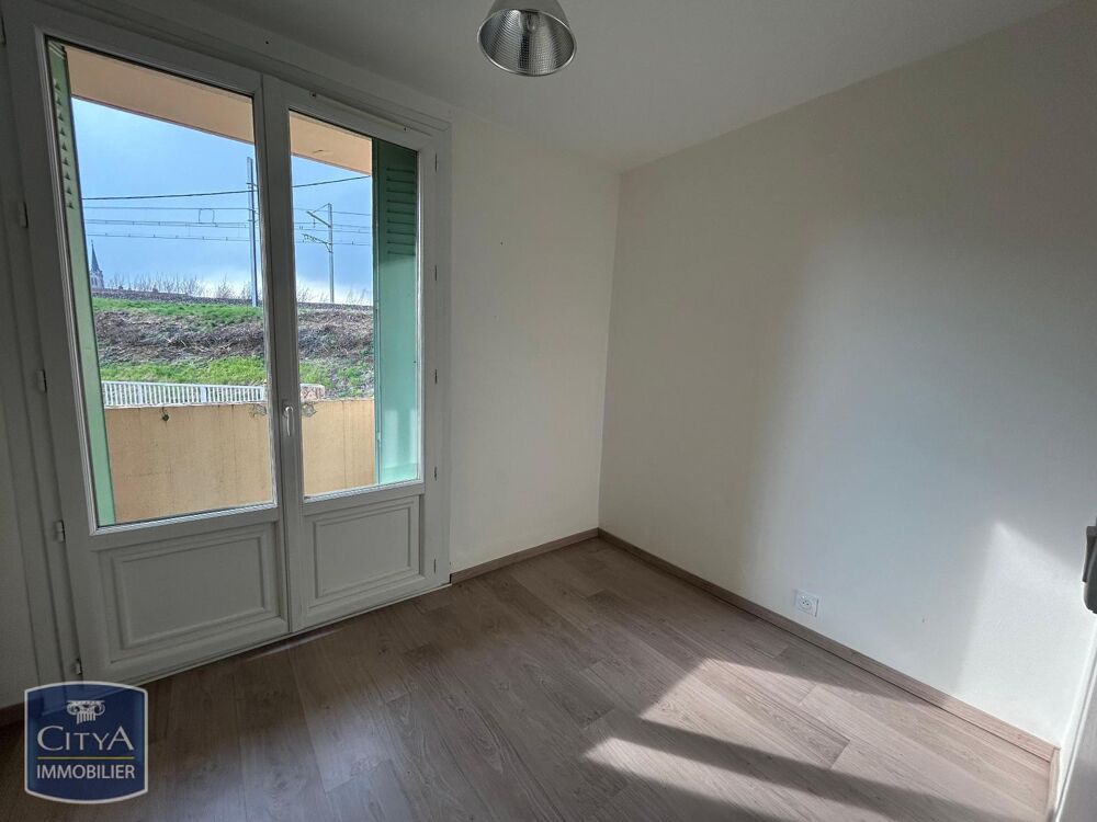 À LOUER : Appartement T1 situé à Saint-Chamond,. Ce bien....