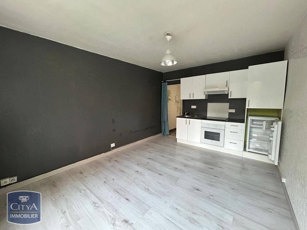 À LOUER : Appartement T1 situé à Saint-Chamond,. Ce bien....