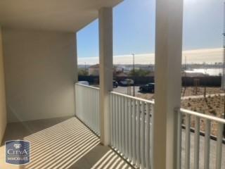  Appartement à louer 4 pièces 77 m²