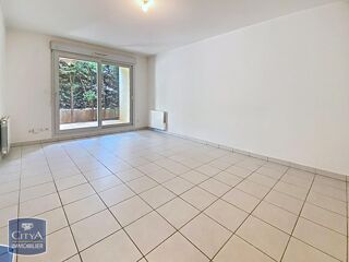  Appartement à louer 2 pièces 49 m²