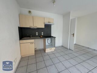  Appartement à louer 3 pièces 60 m²