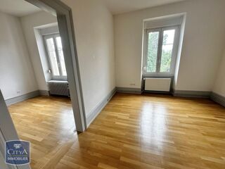  Appartement à louer 4 pièces 84 m²