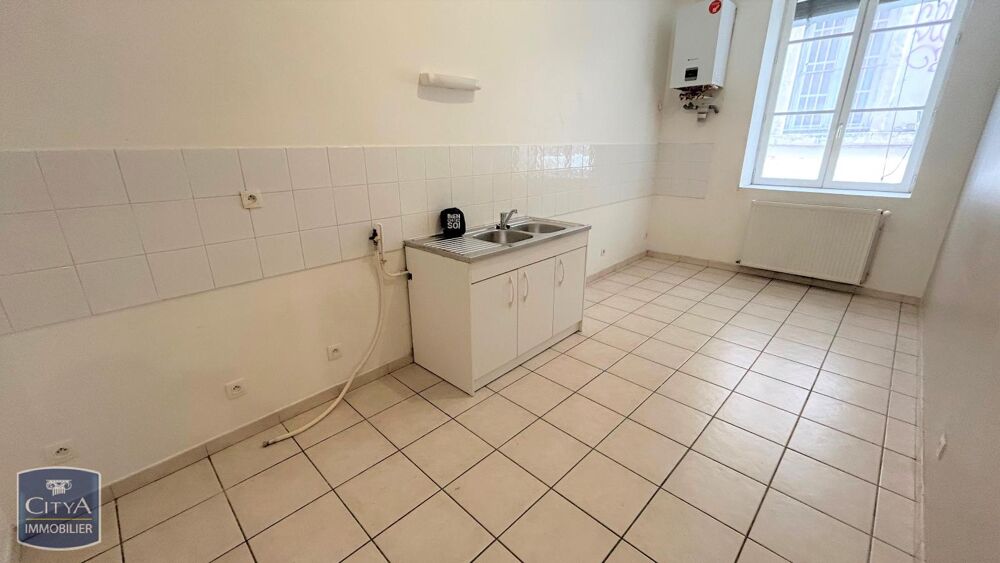 A LOUER - APPARTEMENT T4 - 2, RUE SAINTE MARIE DES TERRE....