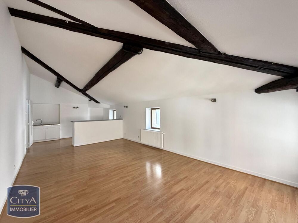 À LOUER : Appartement T3 rafraichit situé en plein coeur ....
