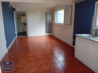 location Appartement - 1 pièce(s) - 21 m² Saint-Pierre (97410)